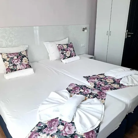 Chance Sarafovo בית הארחה בורגאס