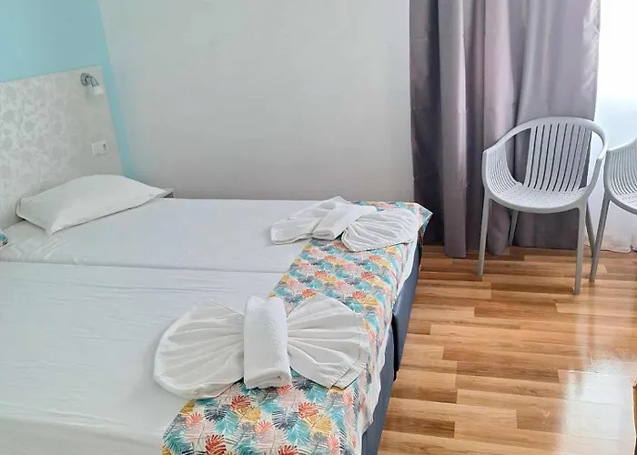 Chance Sarafovo בית הארחה 3*