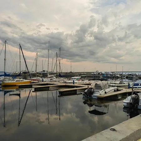 招待所 Chance Sarafovo 3*